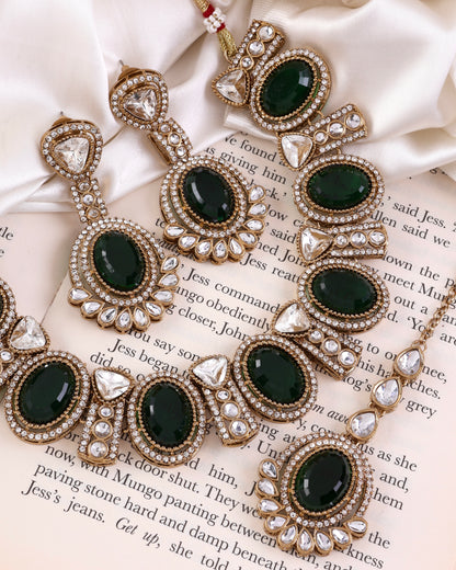 Emerald Taruja Premium Polki Dupe Necklace with Earring and Mangteeka