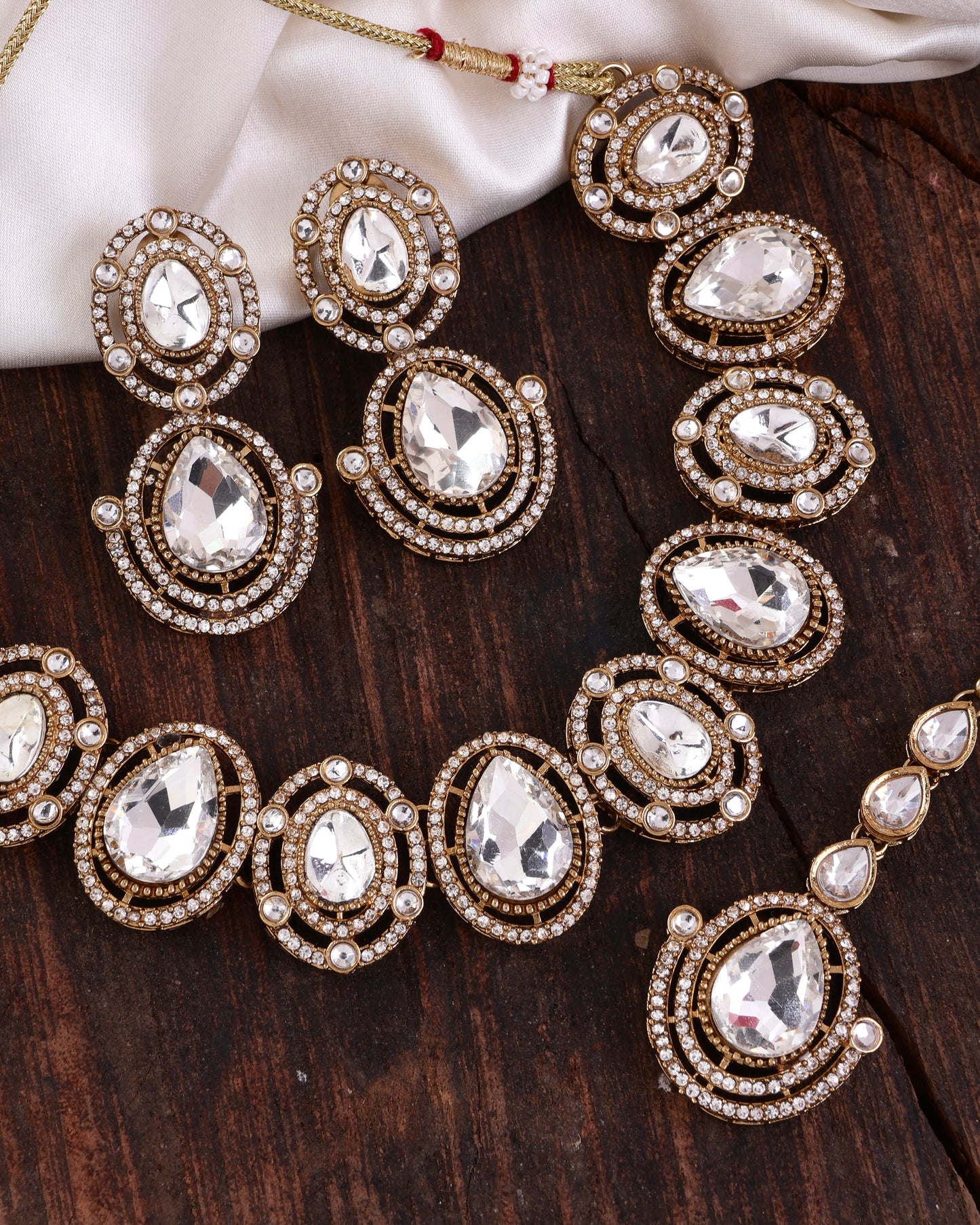 Silver Hania Premium Polki Dupe Necklace with Earring and Mangteeka