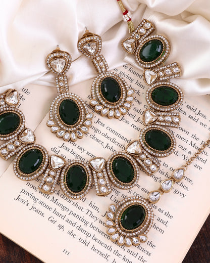 Emerald Taruja Premium Polki Dupe Necklace with Earring and Mangteeka