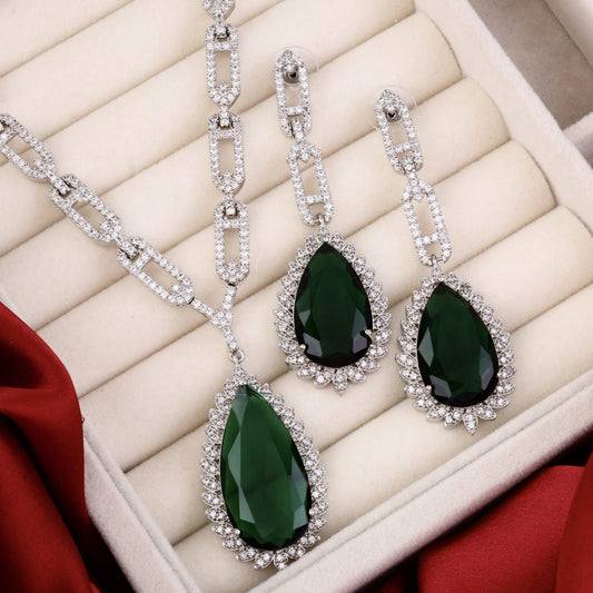 Emerald Noah American Diamond Necklace Set