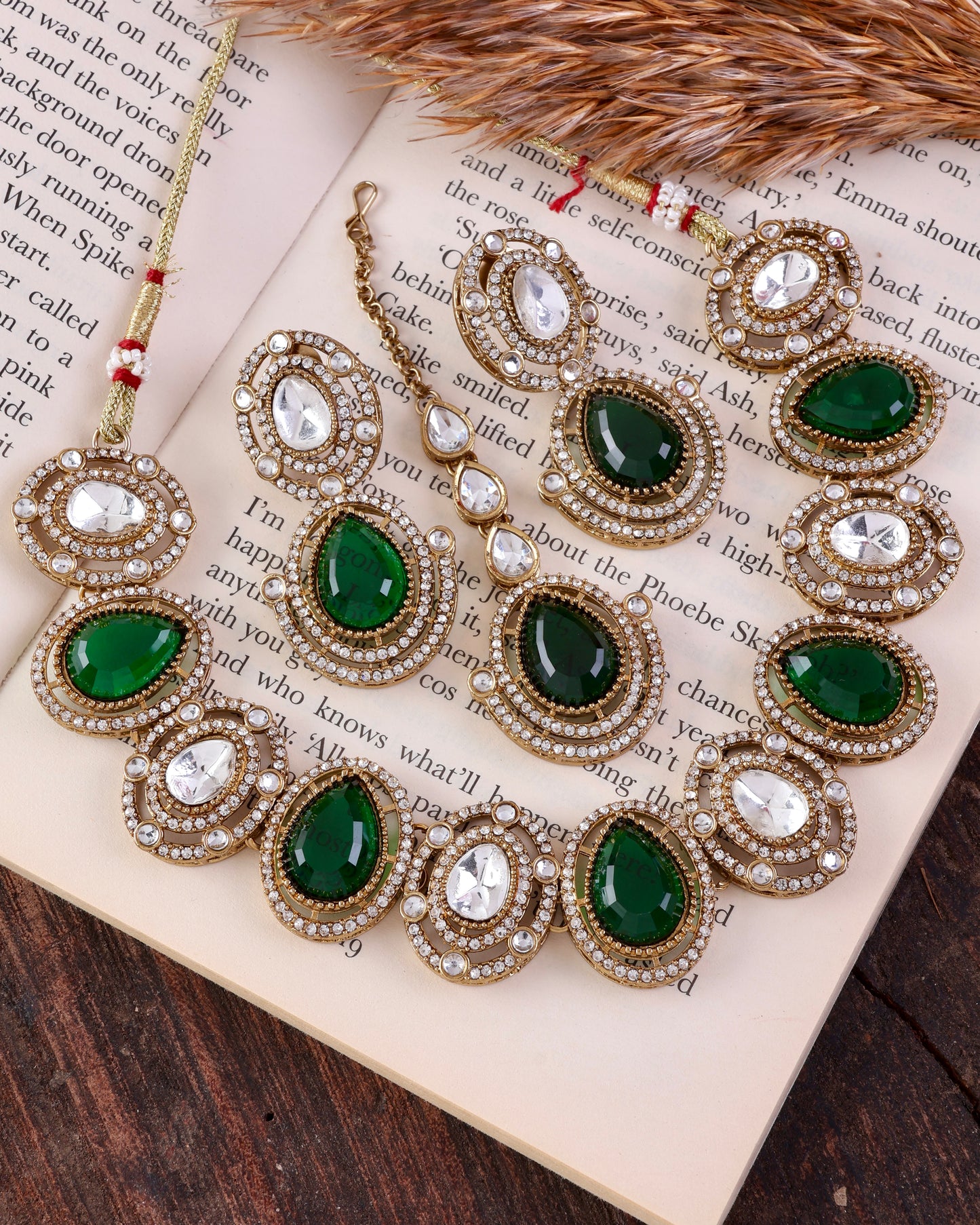 Emerald Hania Premium Polki Dupe Necklace with Earring and Mangteeka