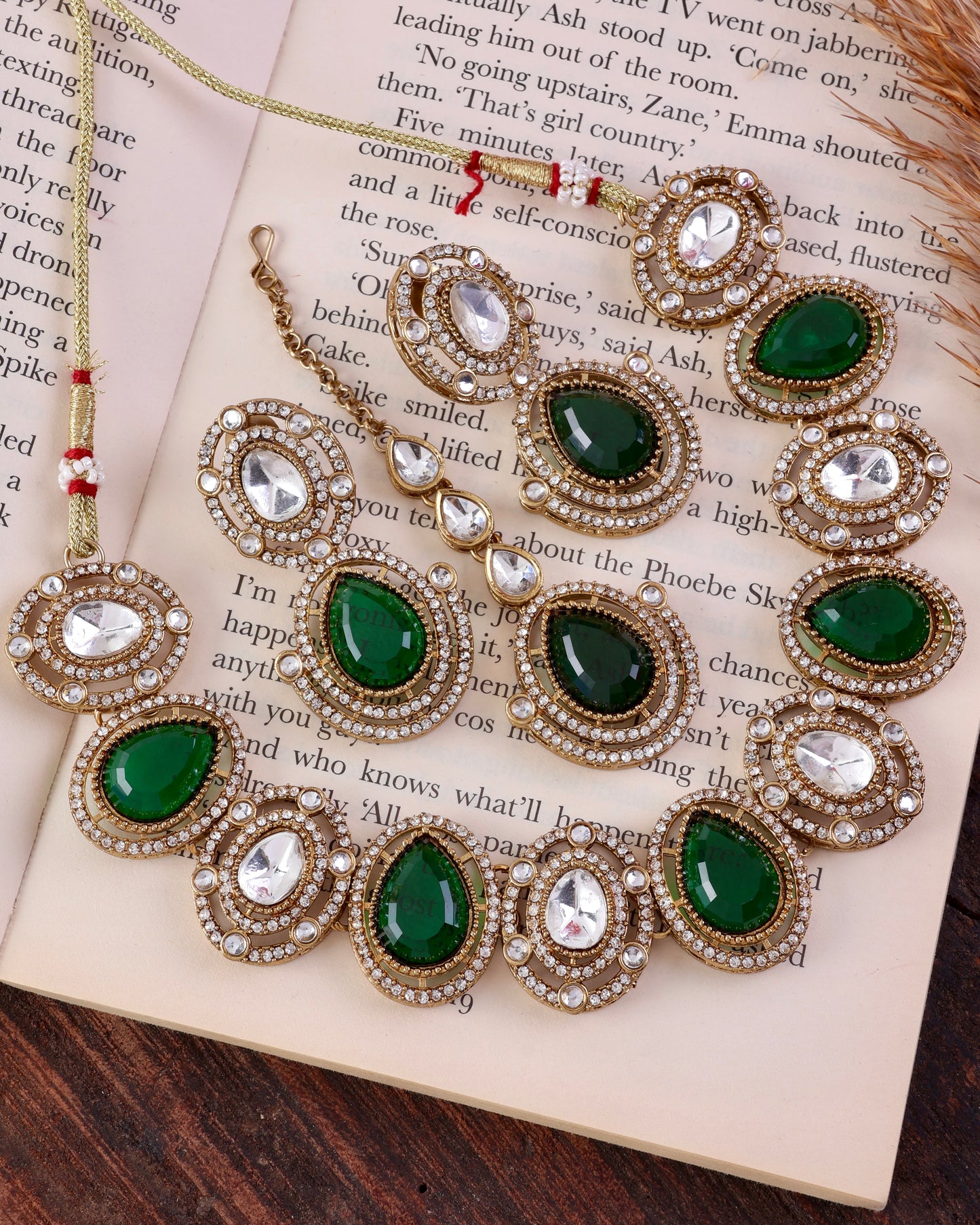 Emerald Hania Premium Polki Dupe Necklace with Earring and Mangteeka